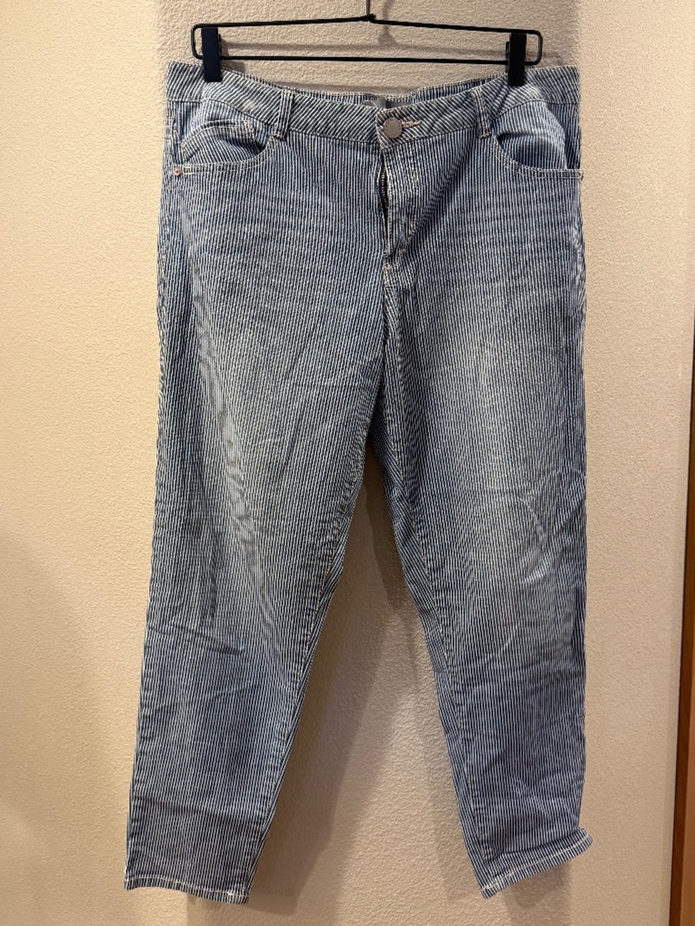 Wit & Wisdom Striped Cropped Jeans - Size 14